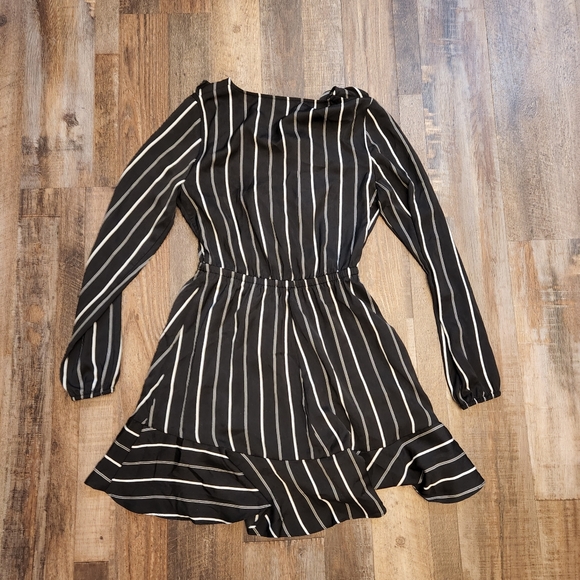 Express Black and White Striped Ruffled Dress - Picture 4 of 7